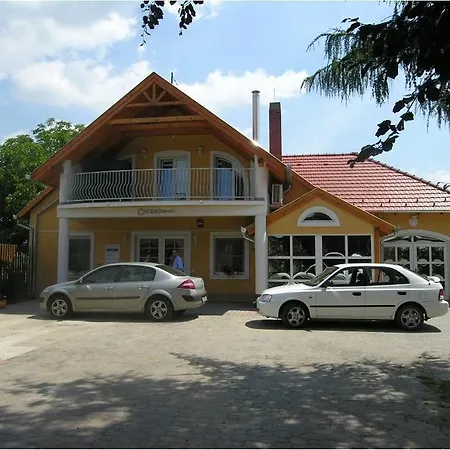 Aldos Panzio 3* Farád