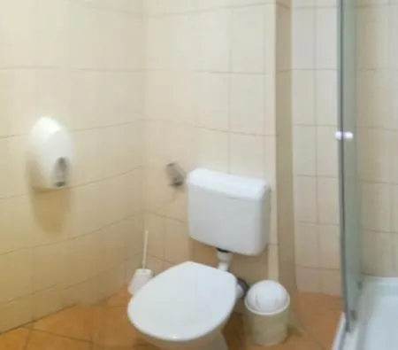 Aldos Panzio Konukevi Farád