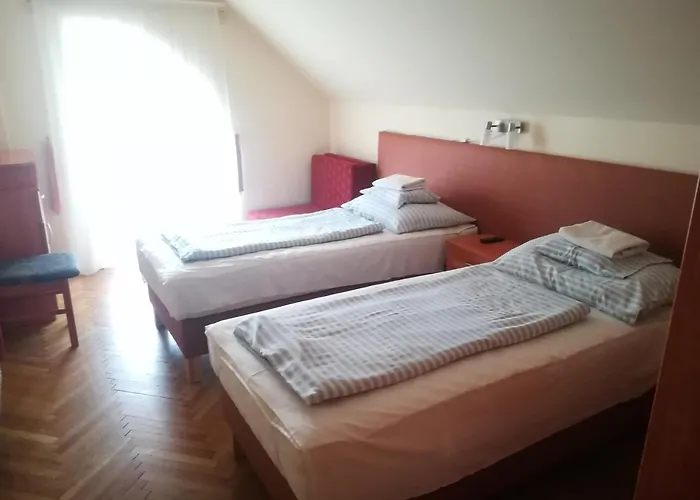 áldos Panzió 3* Farád